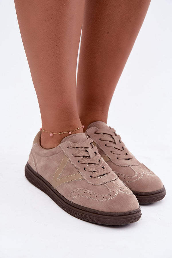 Baskets Isélora en daim à surpiqûres