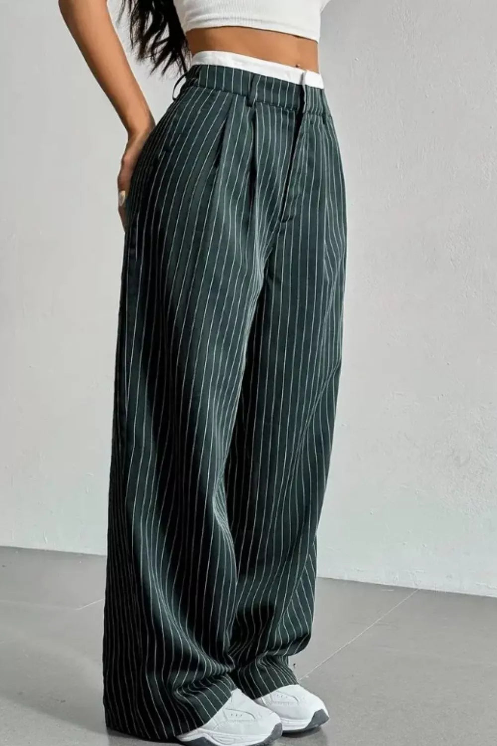 Pantalon Inès à fines rayures – photo produit 3