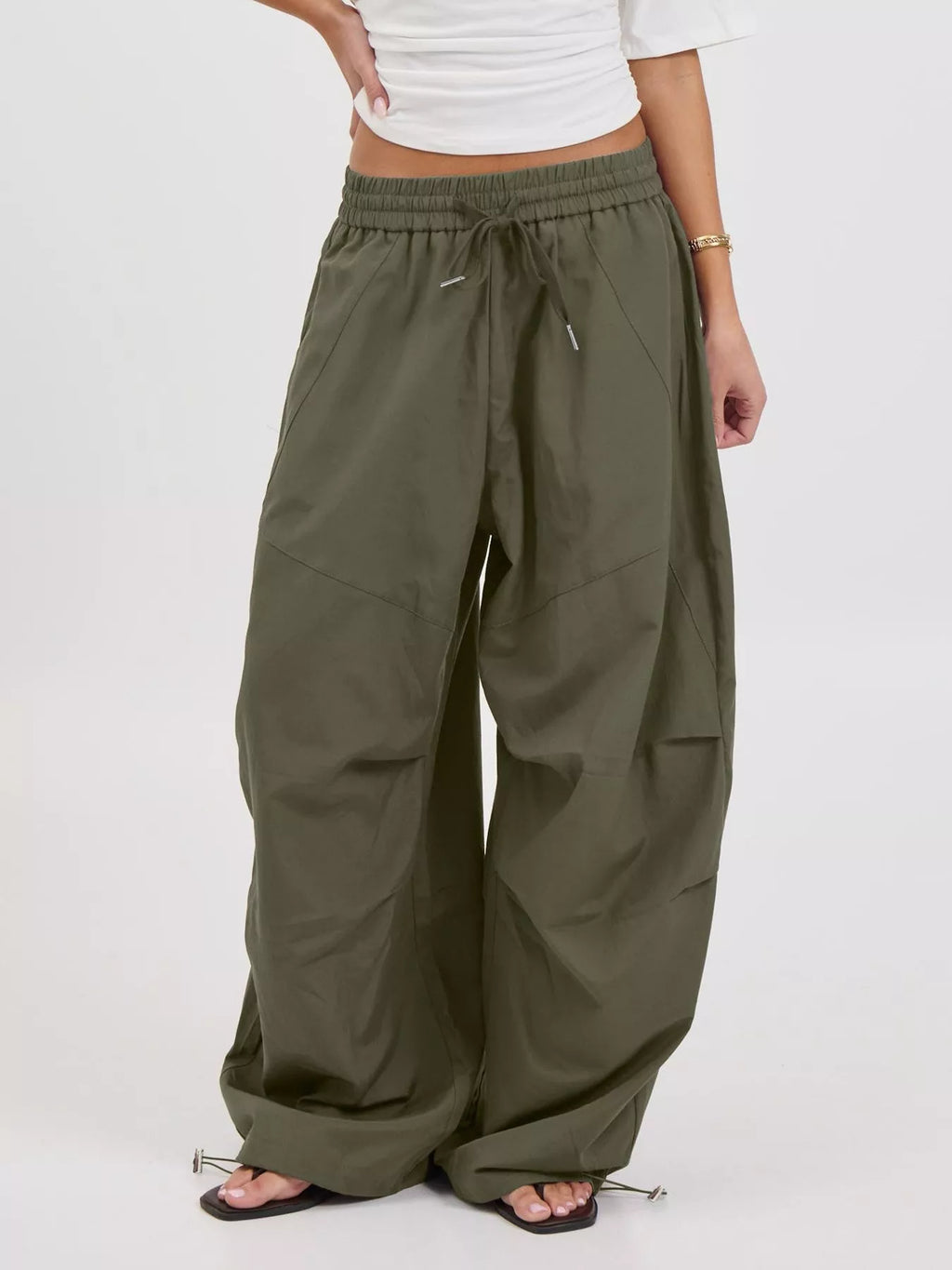 Pantalon Délia – large à cordon de taille – photo produit 1