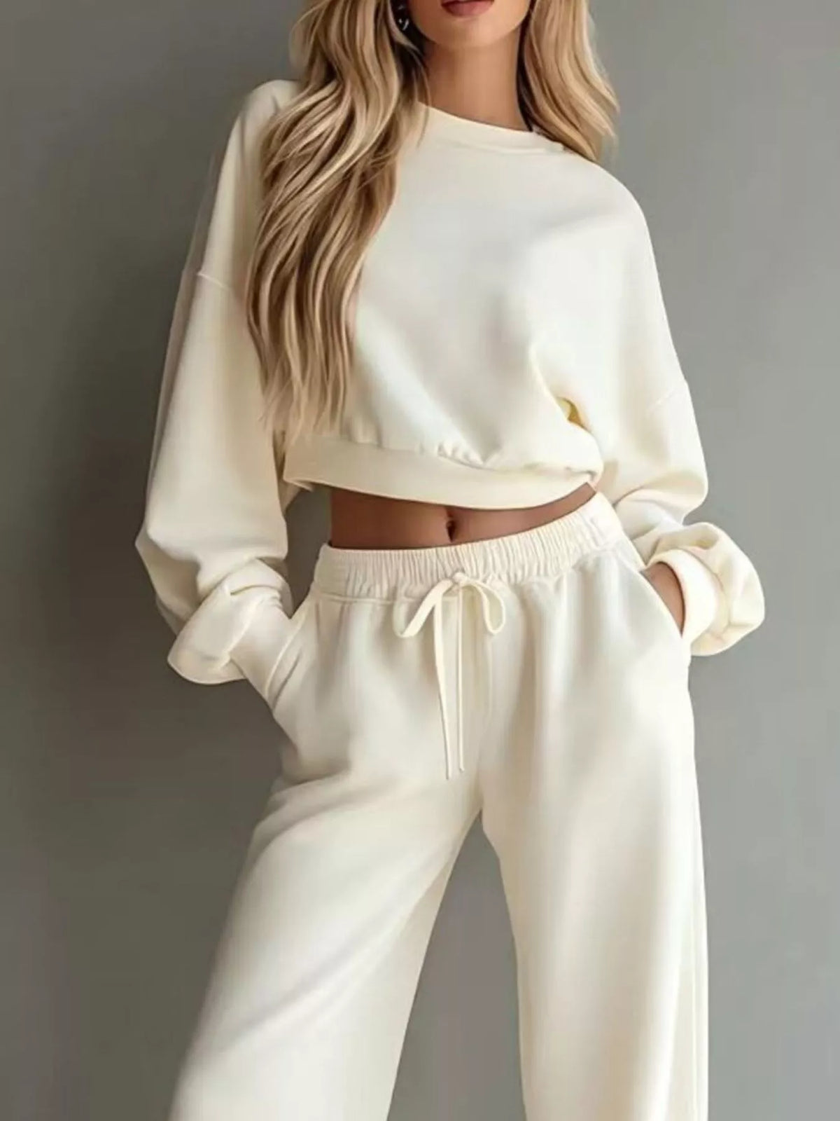 Ensemble sweat court col rond et pantalon large – photo produit 5