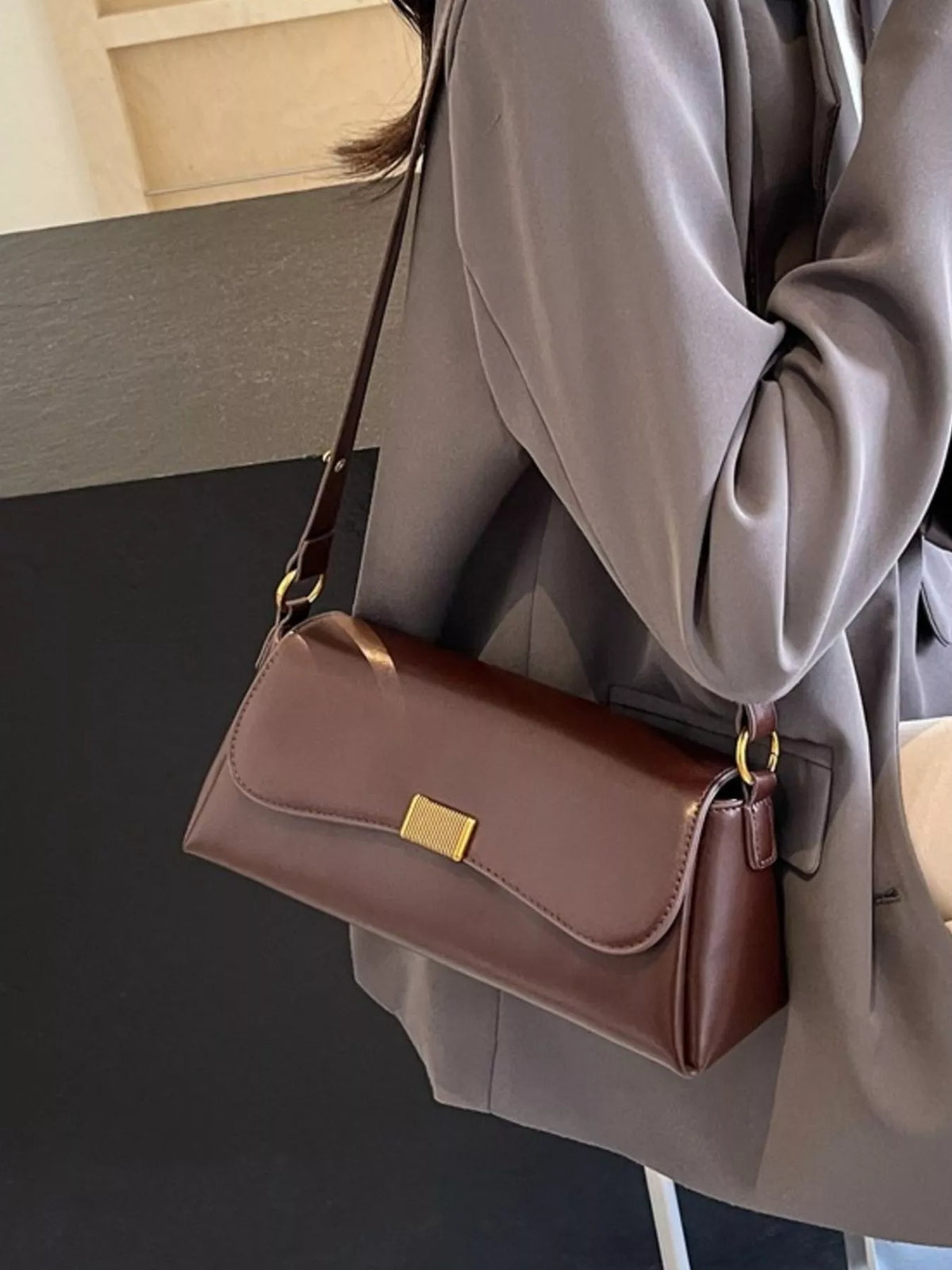 Sac Émeline à rabat en cuir – photo produit 3