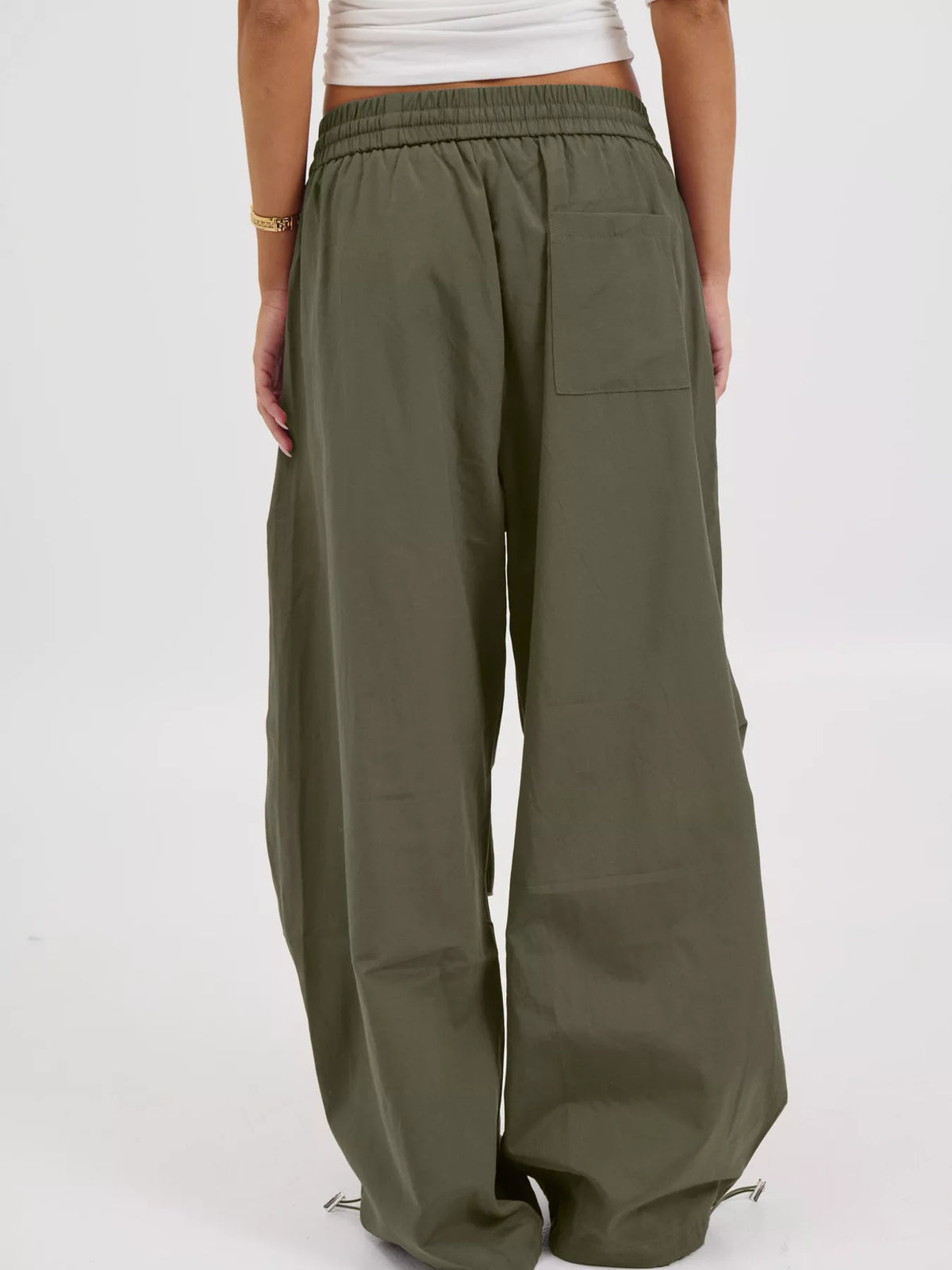 Pantalon Délia – large à cordon de taille – photo produit 4