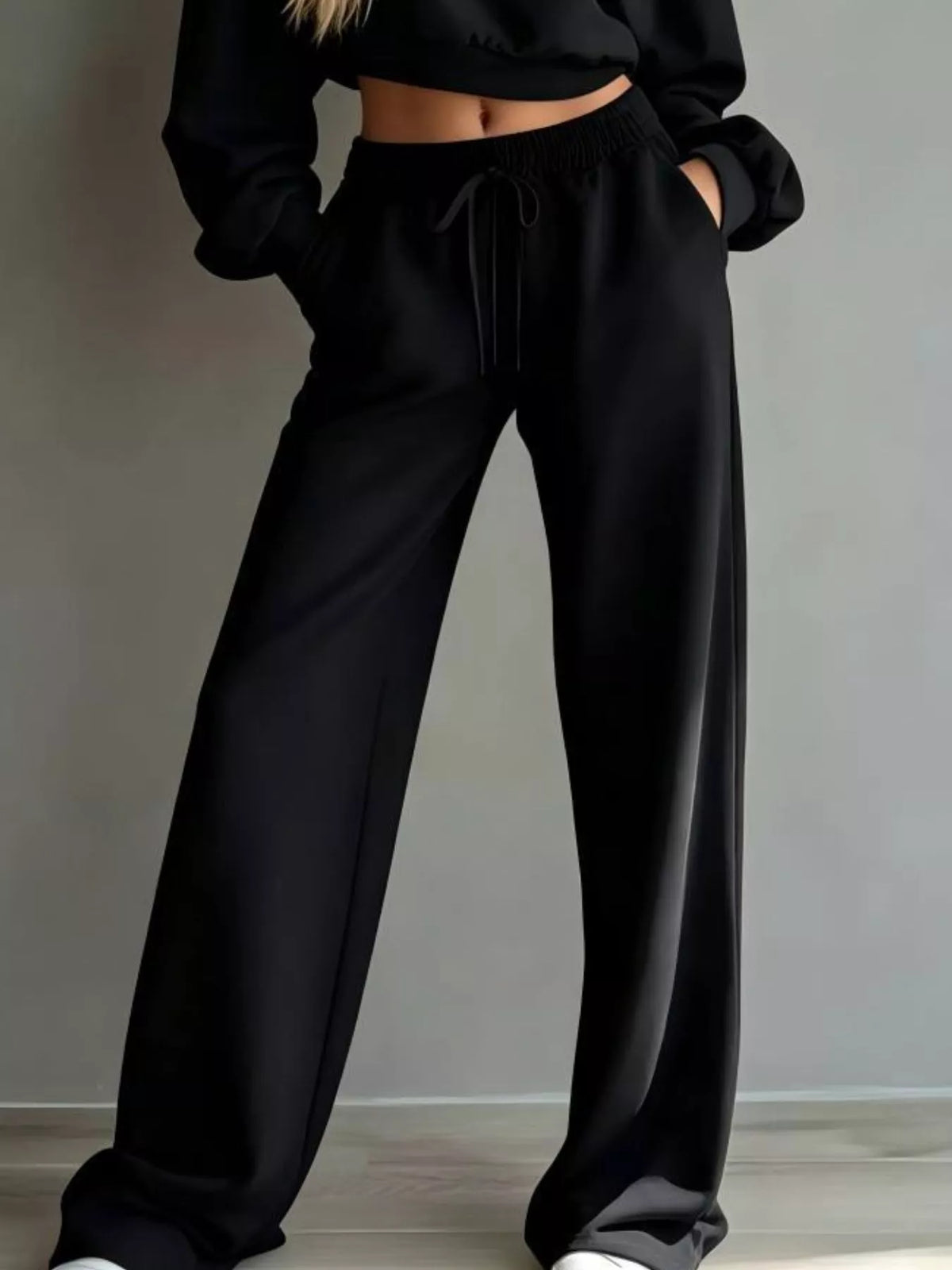 Ensemble sweat court col rond et pantalon large – photo produit 18