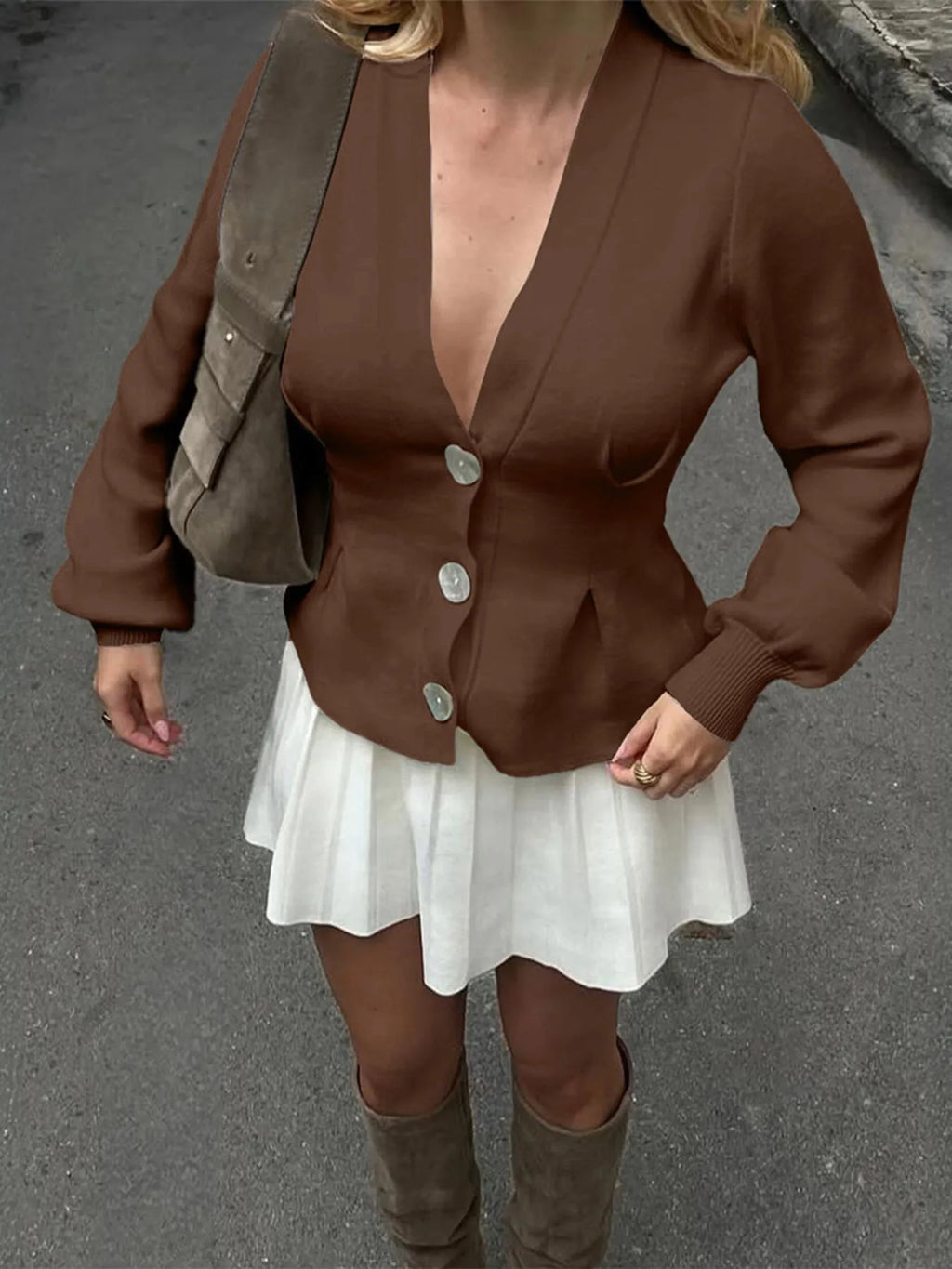 Gilet Céleste – en maille boutonné col V – photo produit 10