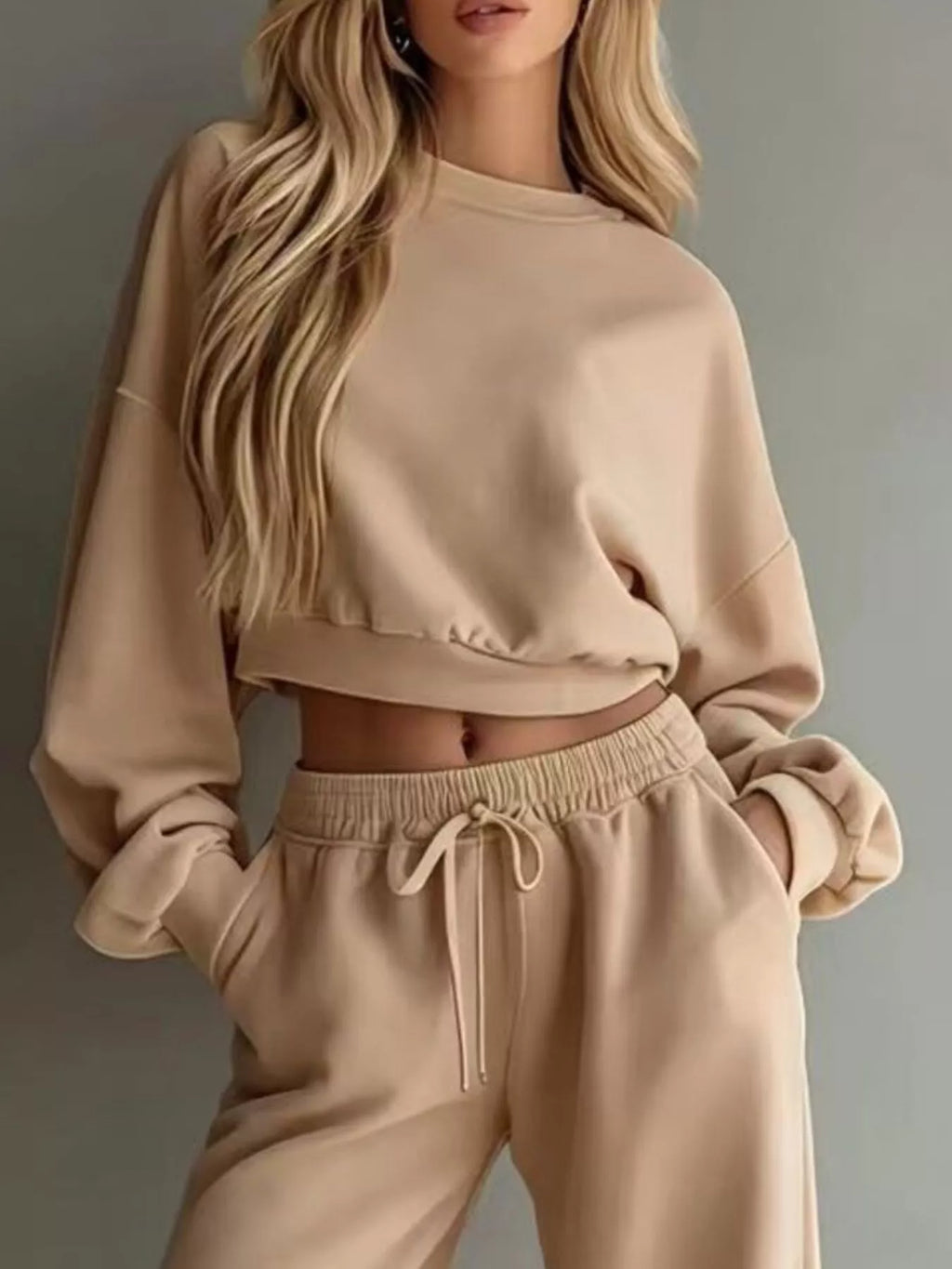Ensemble sweat court col rond et pantalon large – photo produit 14