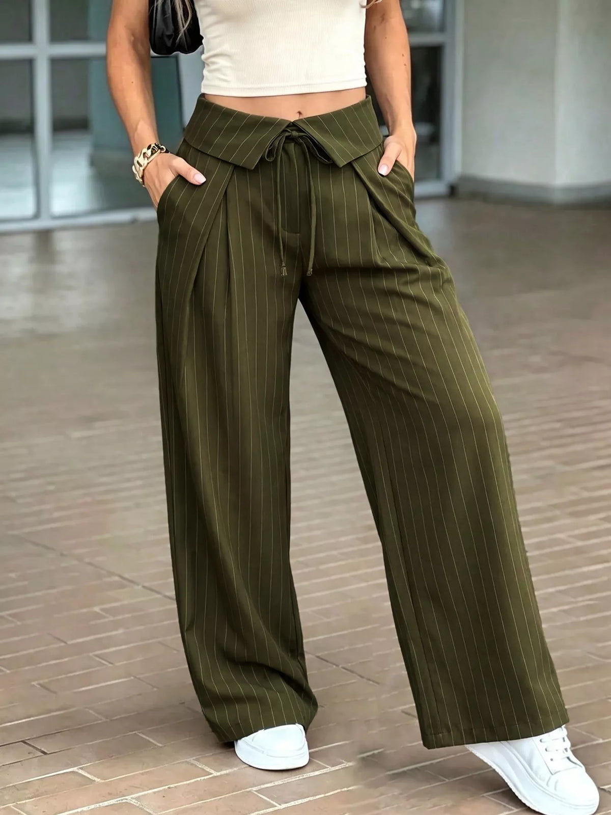Pantalon Devine à fines rayures – photo produit 4