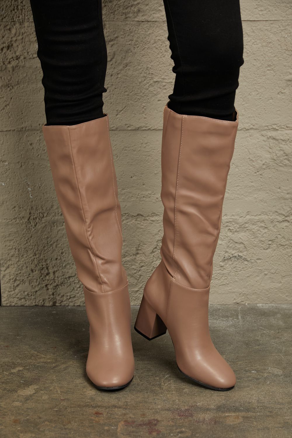 Bottes hautes Romy à talon carré – photo produit 1