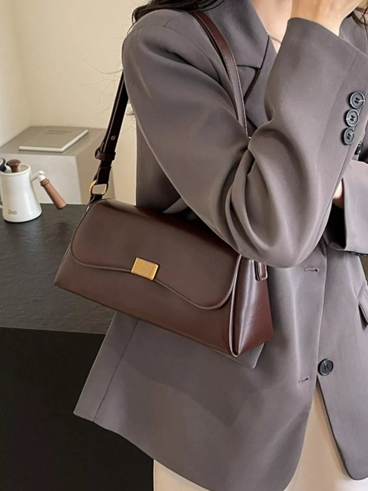 Sac Émeline à rabat en cuir – photo produit 5