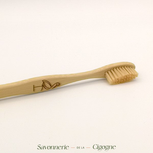 Brosse à dents en bambou – photo produit 1
