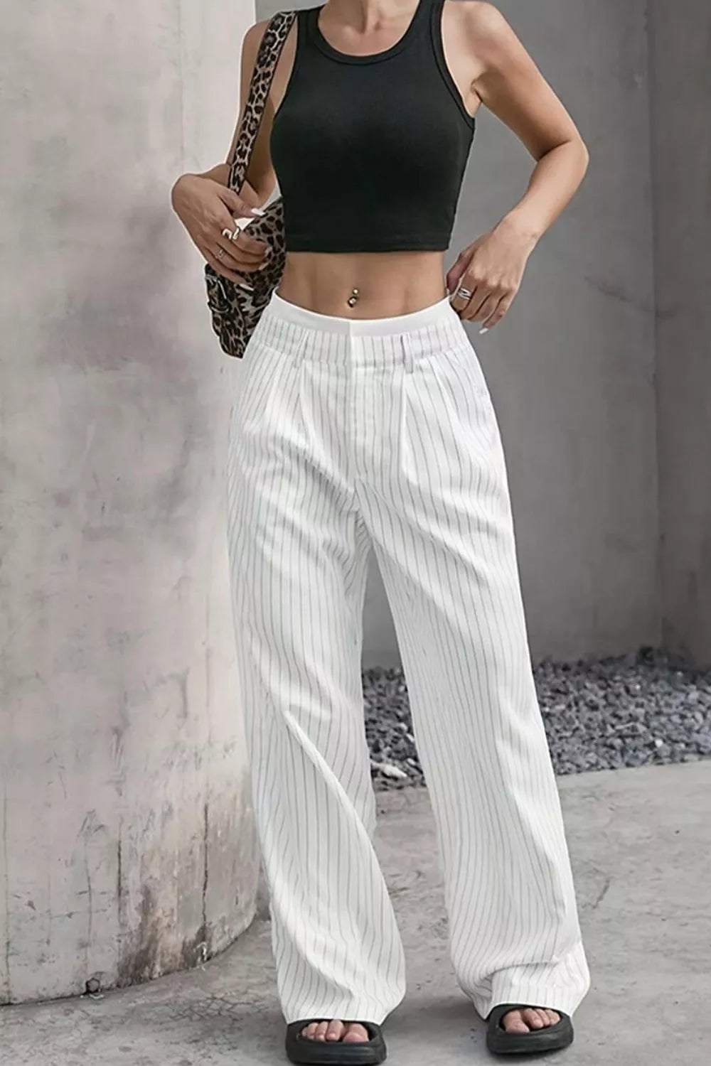 Pantalon Inès à fines rayures – photo produit 10