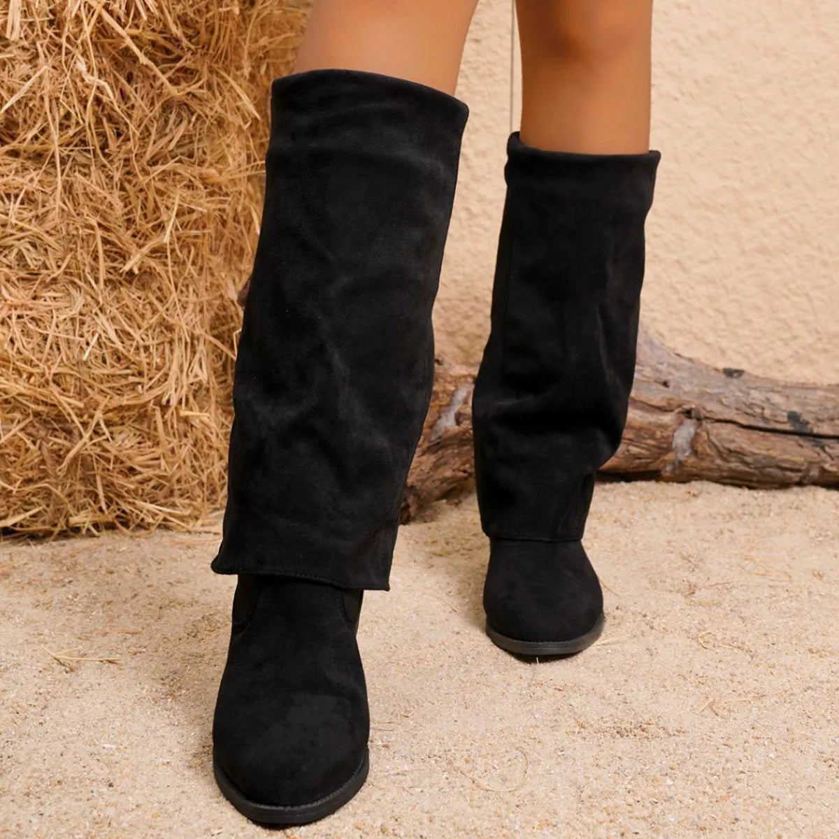 Bottines Inès en suédine à talon carré – photo produit 9