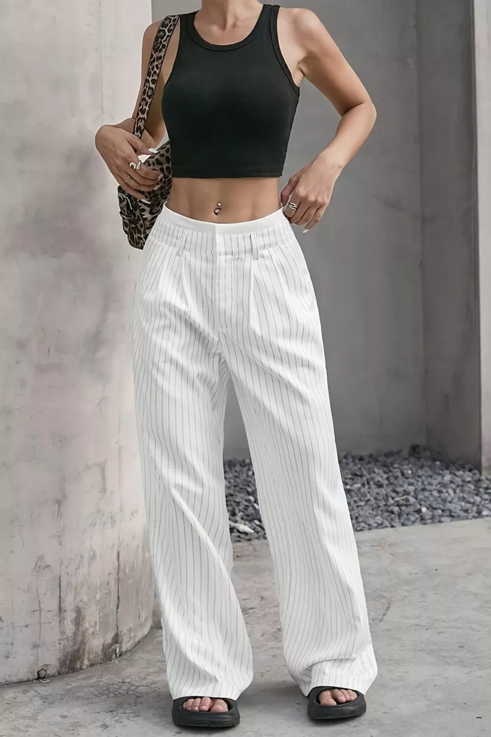 Pantalon Inès à fines rayures – photo produit 9