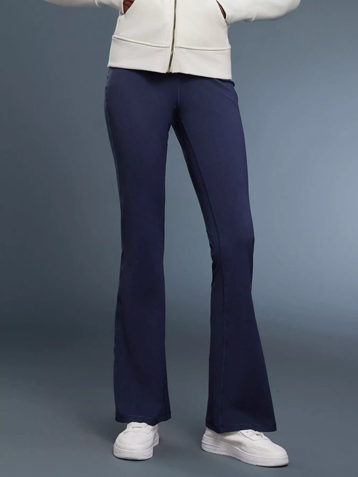 Pantalon Méryl – de sport flare taille haute – photo produit 4