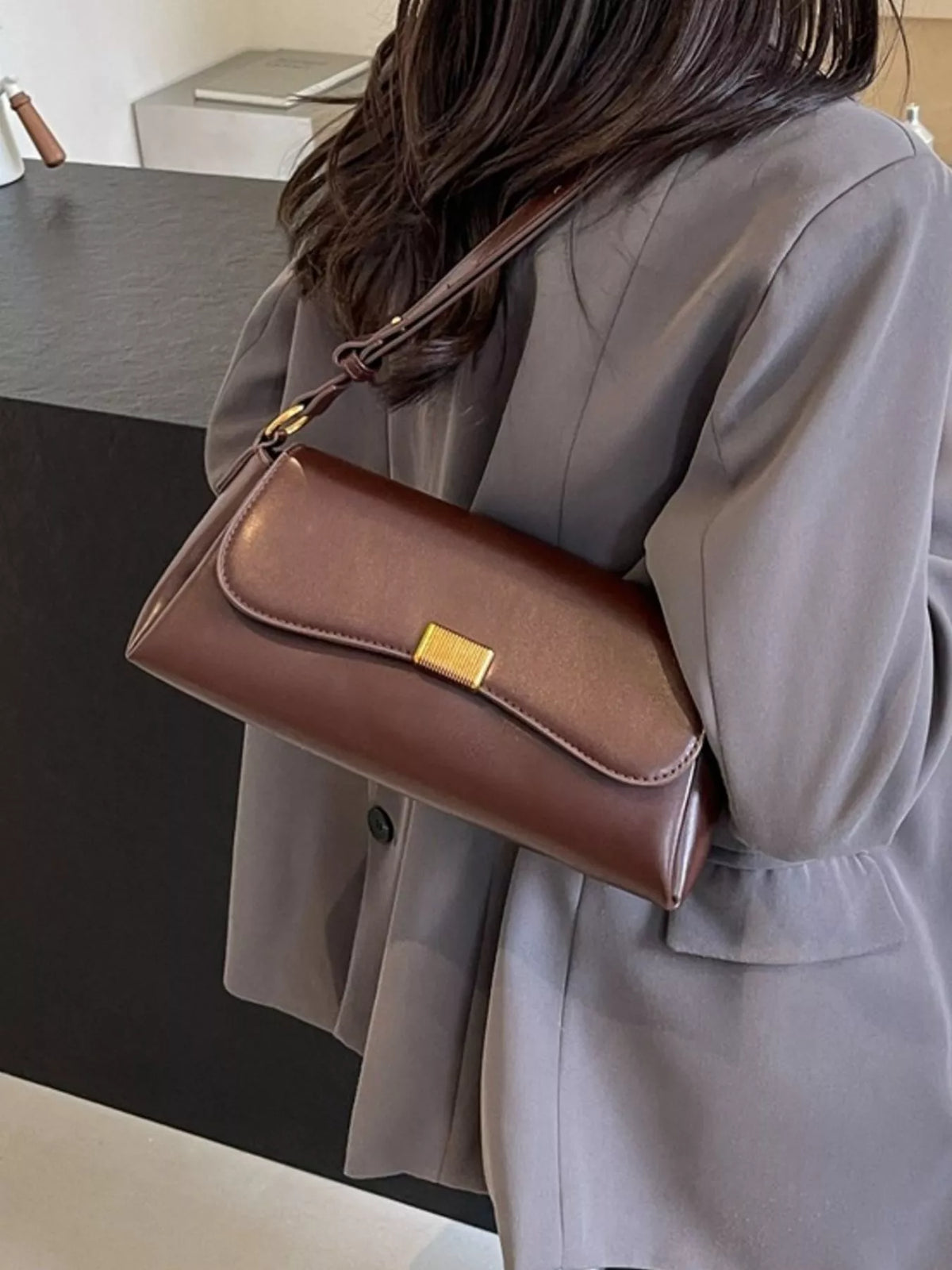 Sac Émeline à rabat en cuir – photo produit 2