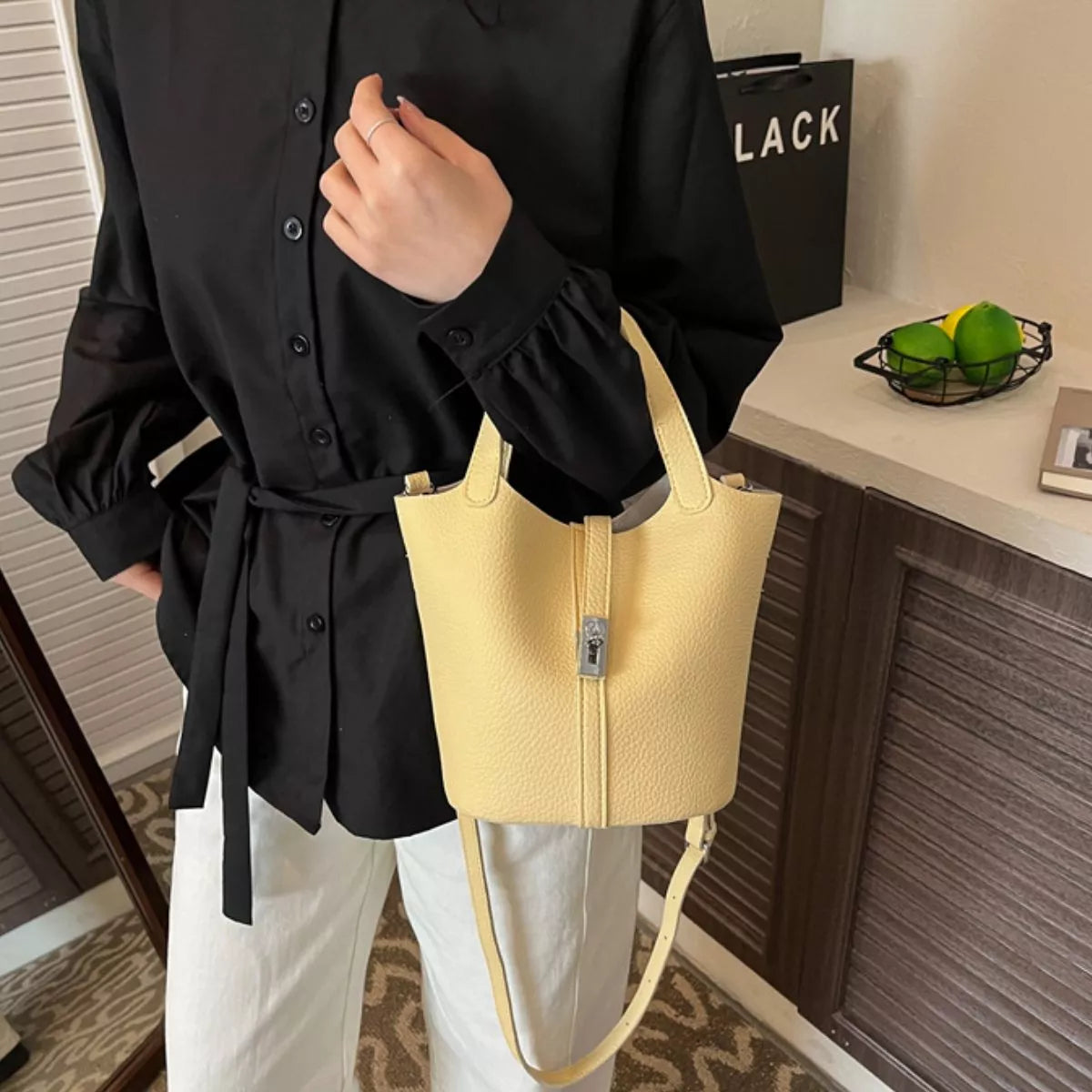 Sac Lélia seau en cuir – photo produit 2