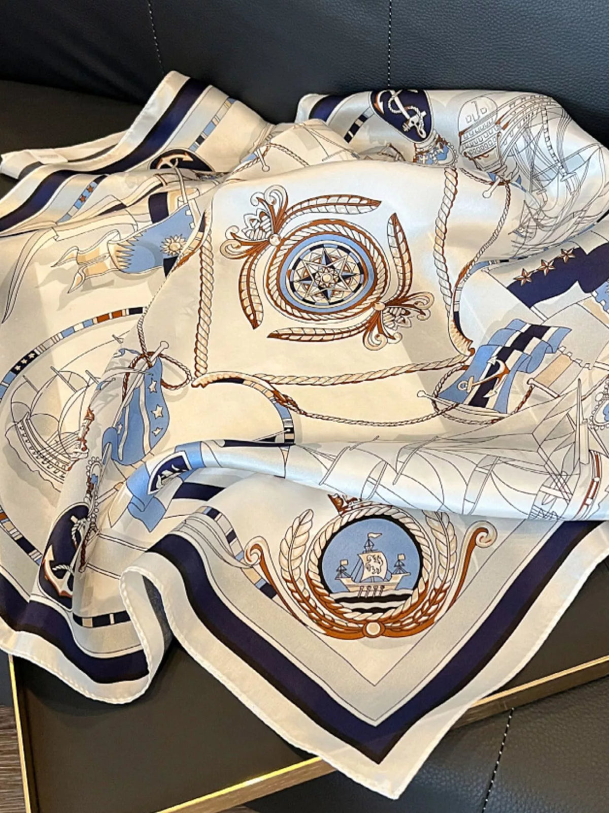 Foulard Marina en soie – photo produit 4
