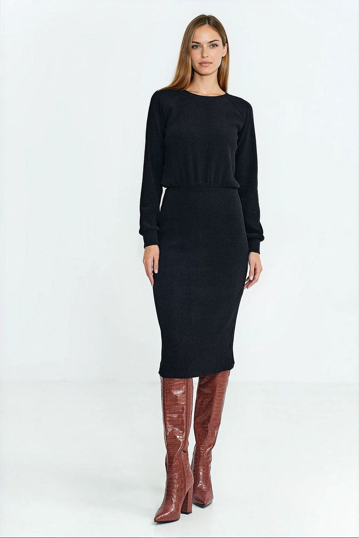 Oriélya – Robe midi côtelée noire Nife