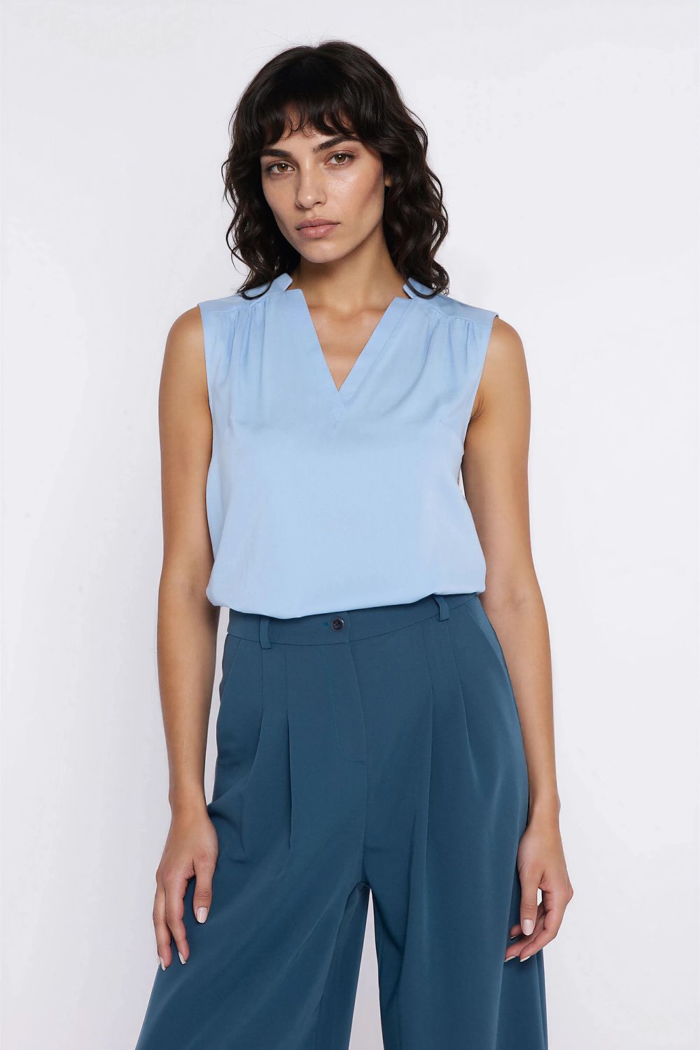  Blouse model 227158 Nife 
