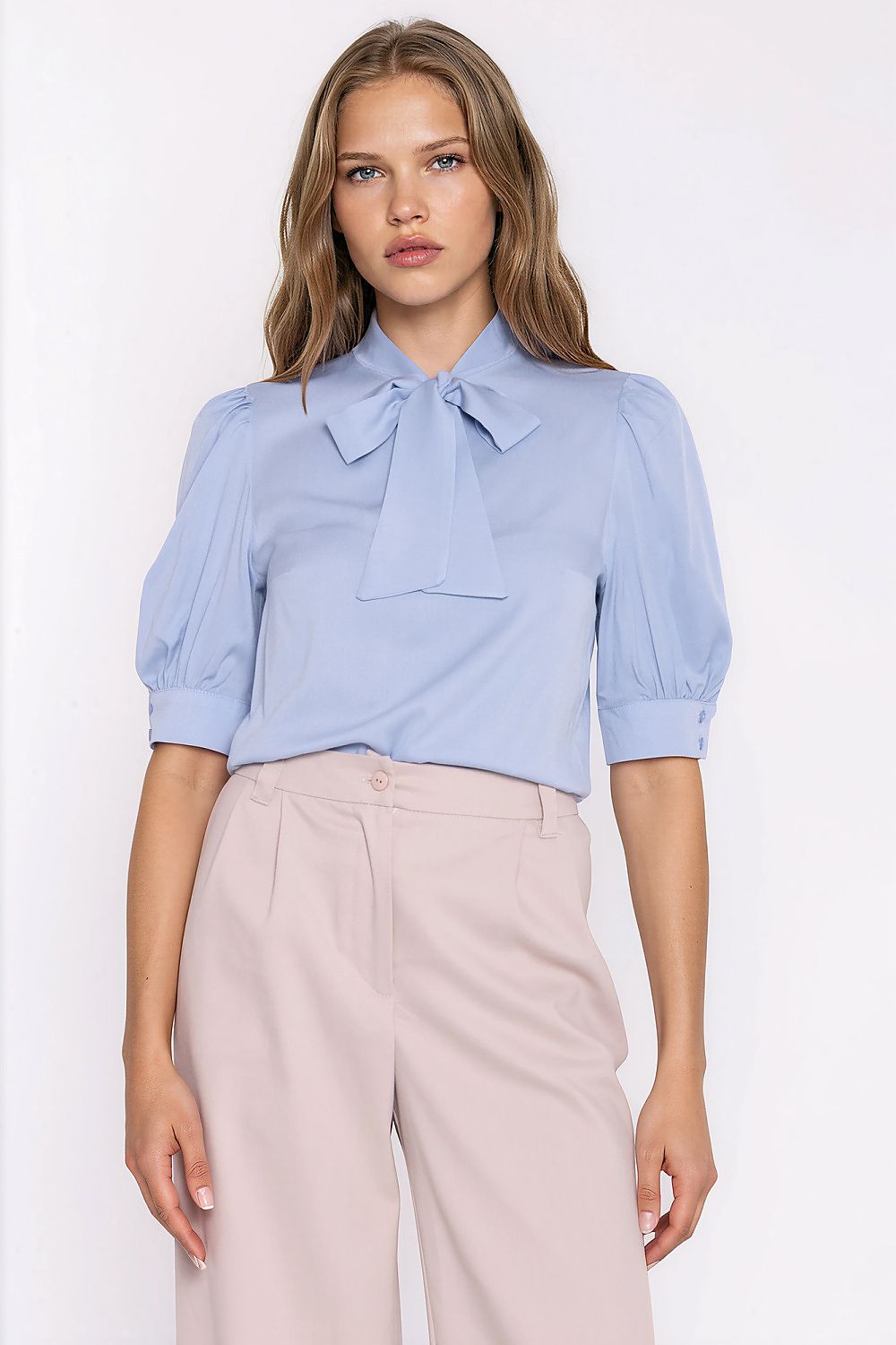  Blouse model 230460 Nife 