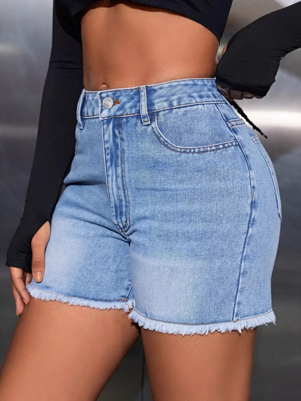 Short Azalée en jean effiloché – photo produit 3