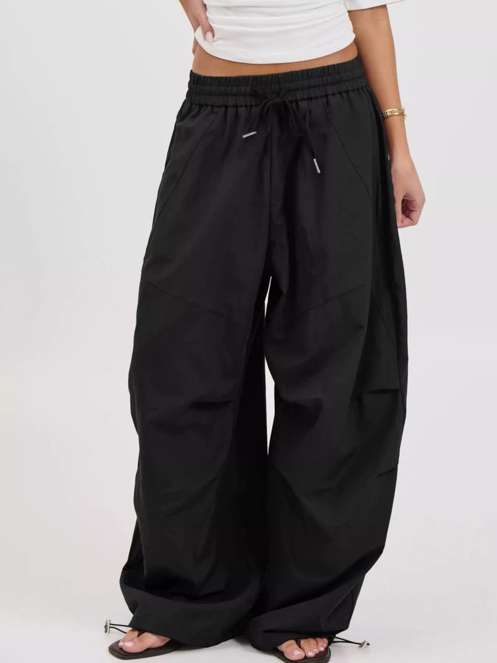 Pantalon Délia – large à cordon de taille – photo produit 8