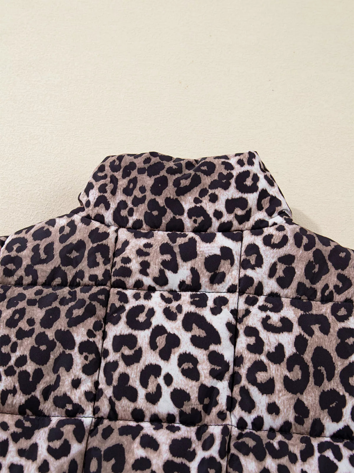 Gilet Noélia – matelassé léopard zippé – photo produit 5